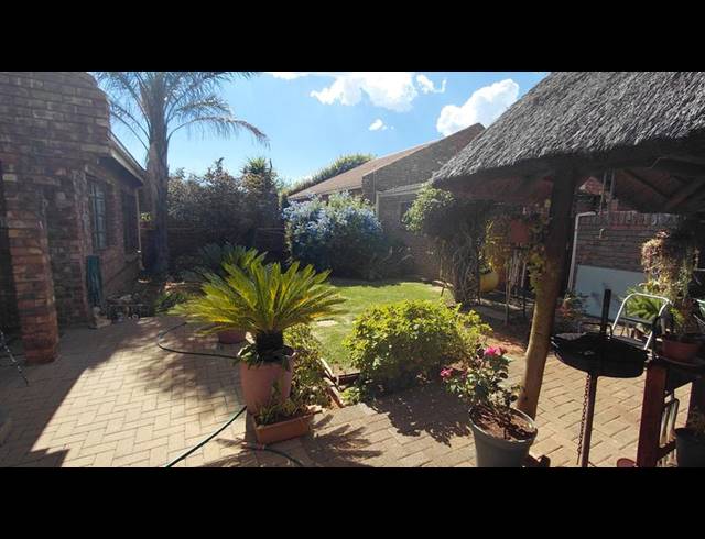 3 BEDROOM TOWNHOUSE FOR SALE IN UNIVERSITAS RIDGE